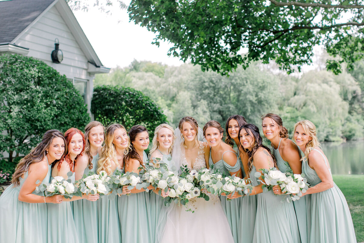 AngelicaMariePhotography_www.angelicamariephotography.com_BrookeandJoeRicciardi_ChicagoWedding_WanderingTreeEstate_332