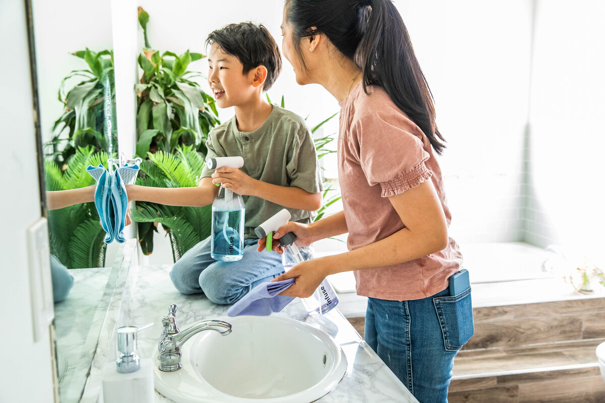 INFUSE CLEANER-CASABELLA -Lifestyle - Brooke Lark 2022-03 33 Family 1