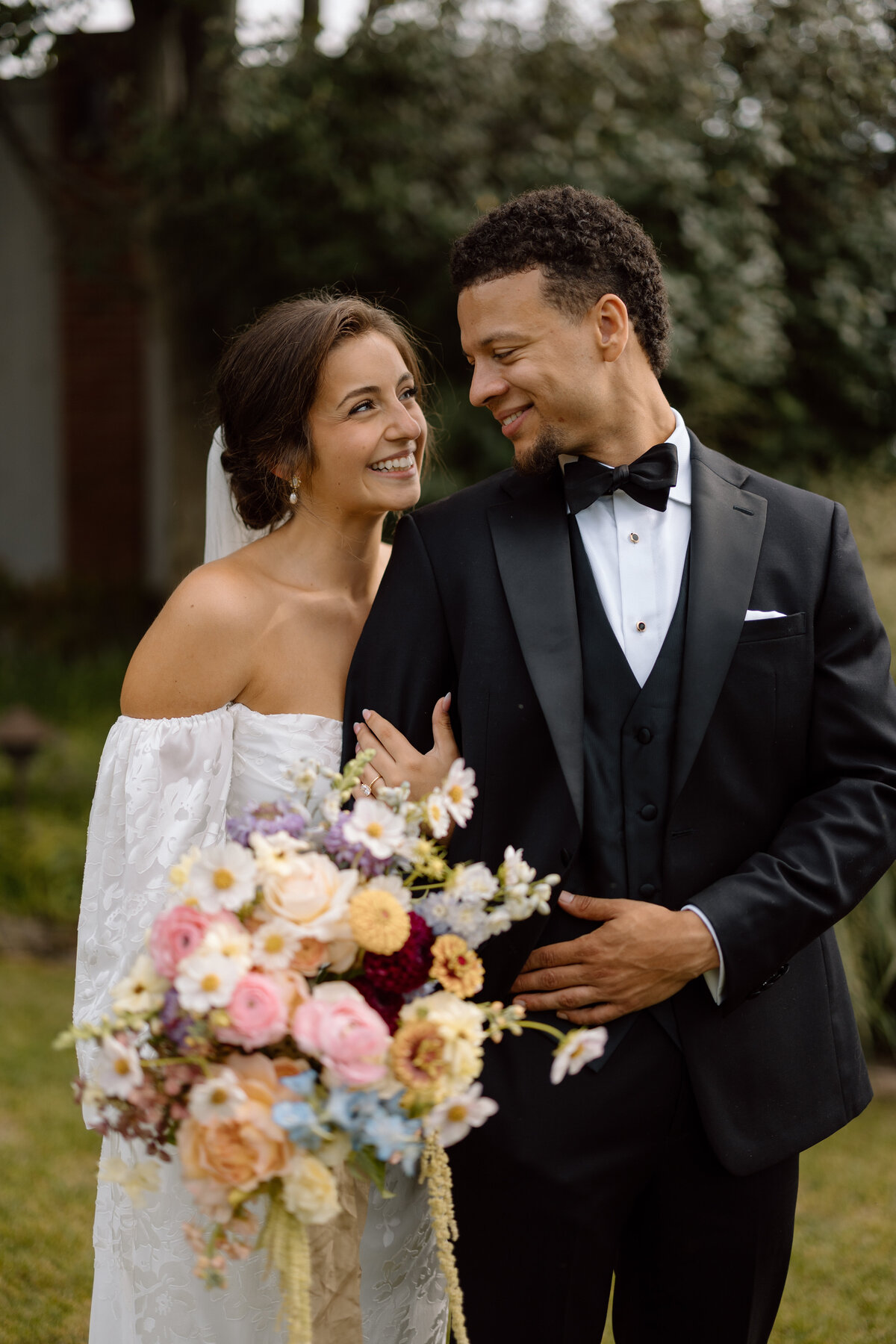 Dani & Jonathan | Real Wedding Photo + Video Gallery Dani & Jonathan | Real Wedding Photo + Video Gallery