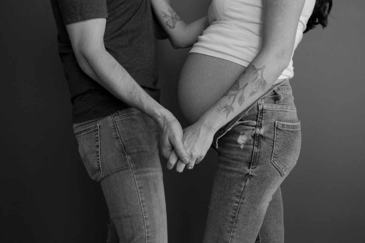 Tess and Zack Maternity_038