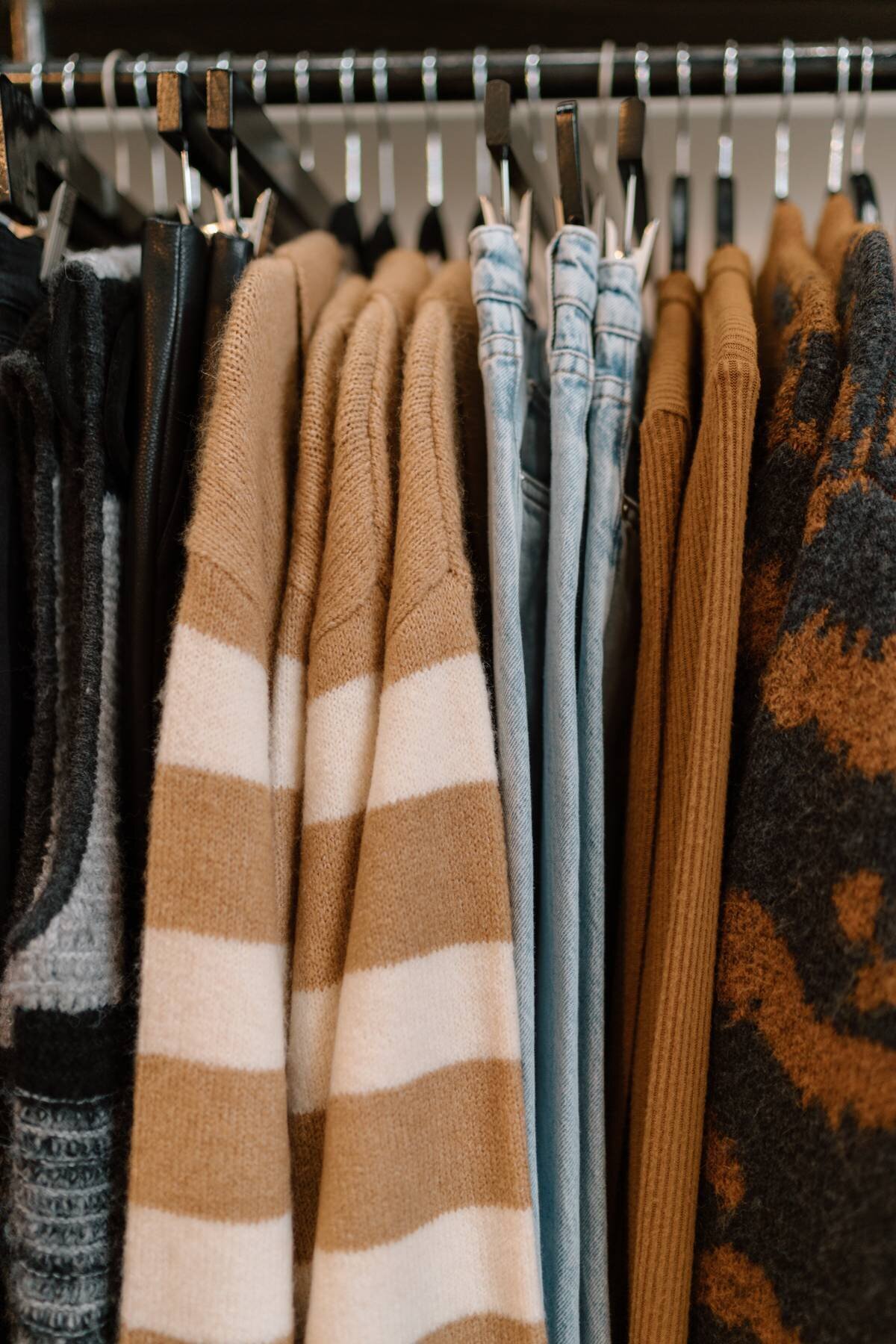 Illuminate your brand's personality and passion through expertly crafted photography. Every image tells a story of your small business's journey and values.