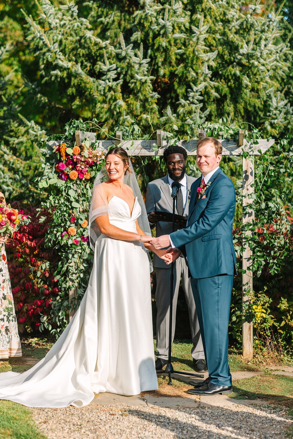 Live_Well_Farm_Colorful_Fall_Wedding_Harpswell_Maine_Photography_0054