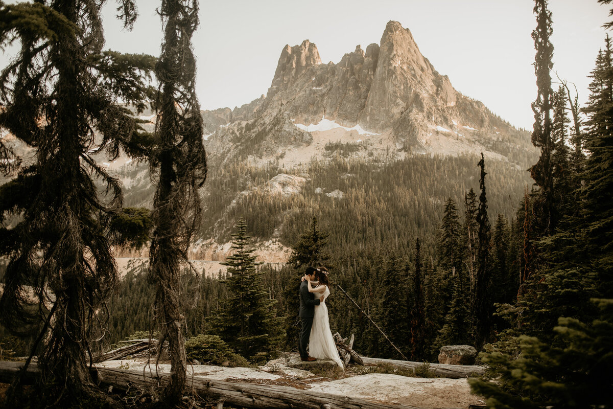 north-cascades-national-park-elopement-photographer-BreeAnna-Lasher-11