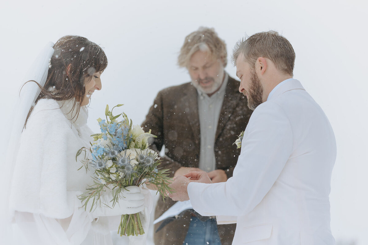 Winter-Elopement-B-T-161