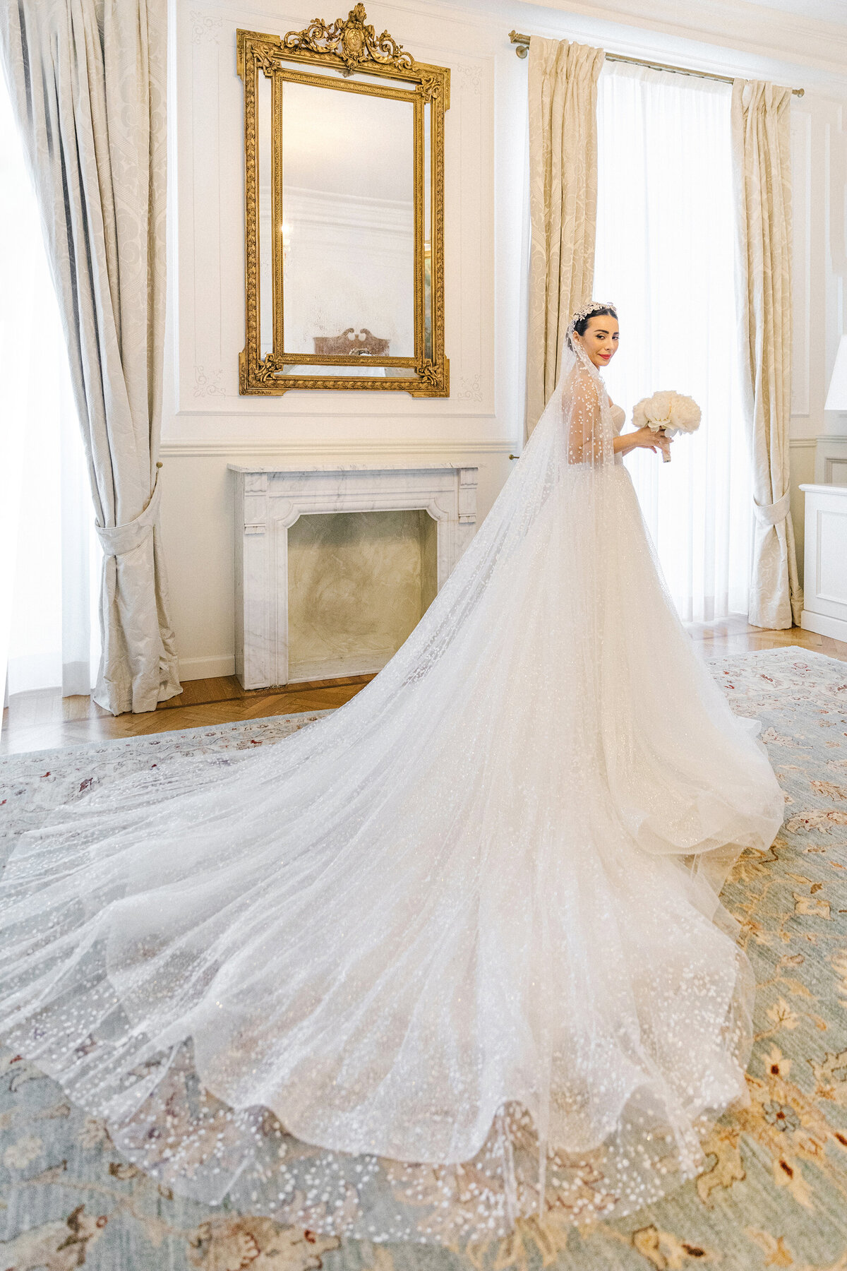 Destination-Wedding-photographer-Italy-hotel-royal