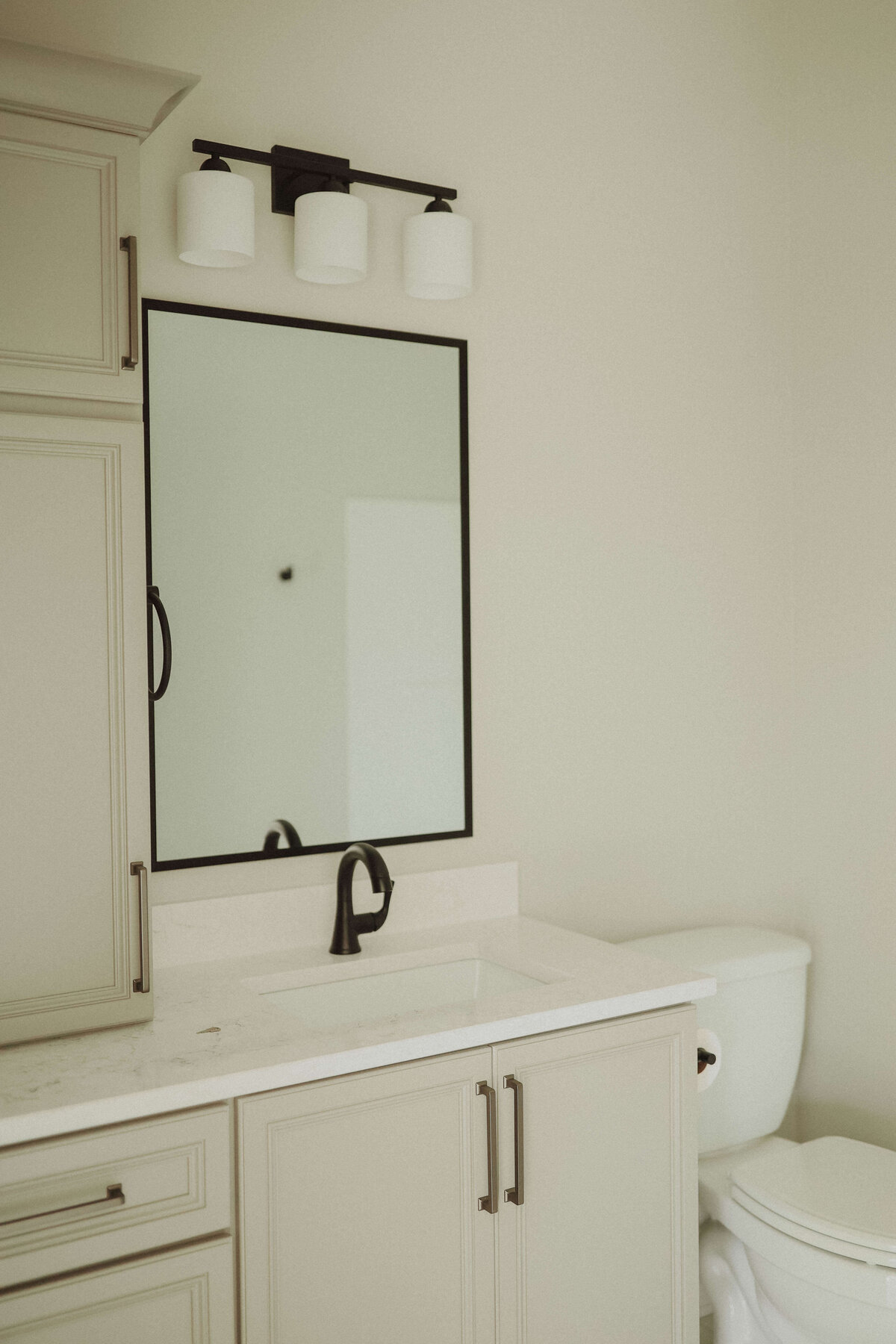 2425-Bathroom-Linden-Central-Iowa-Custom-Home-JRL-Builders-3F1A1682