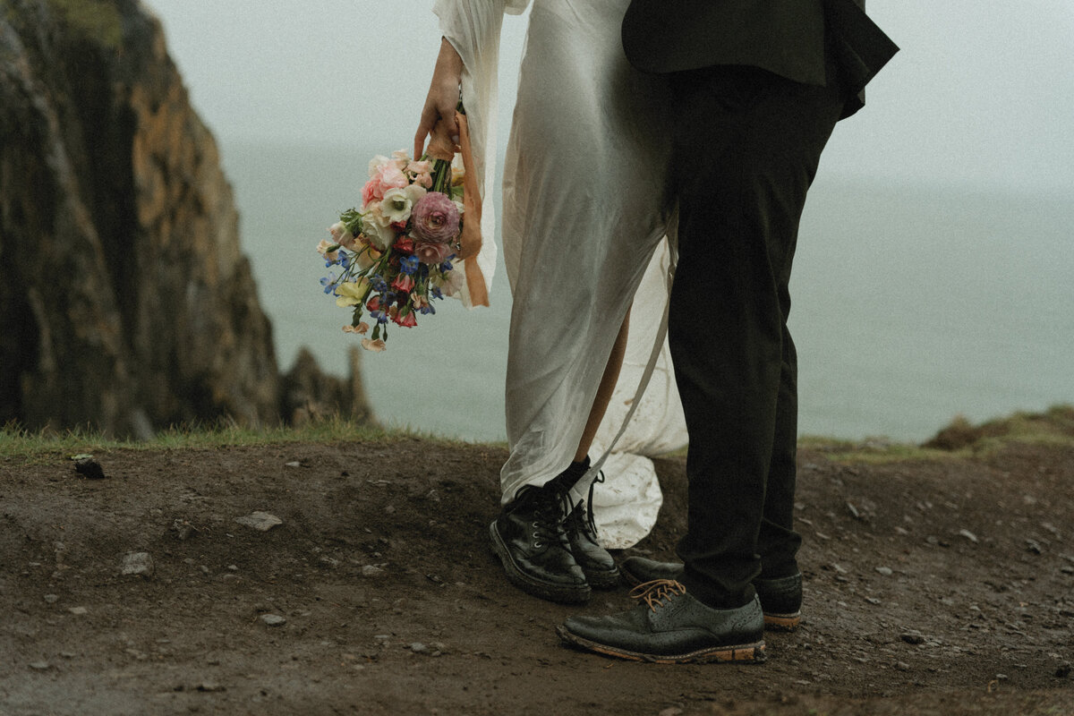 elopement oregon cliff - lizarrietaphotography-73