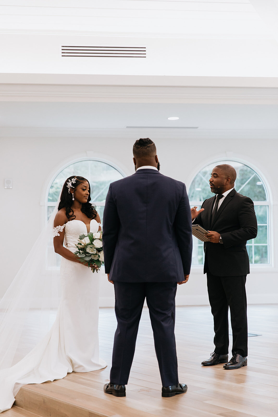 jessica-cruz-photography-harborside-chapel-elope-tampa-chantilly-chic-5