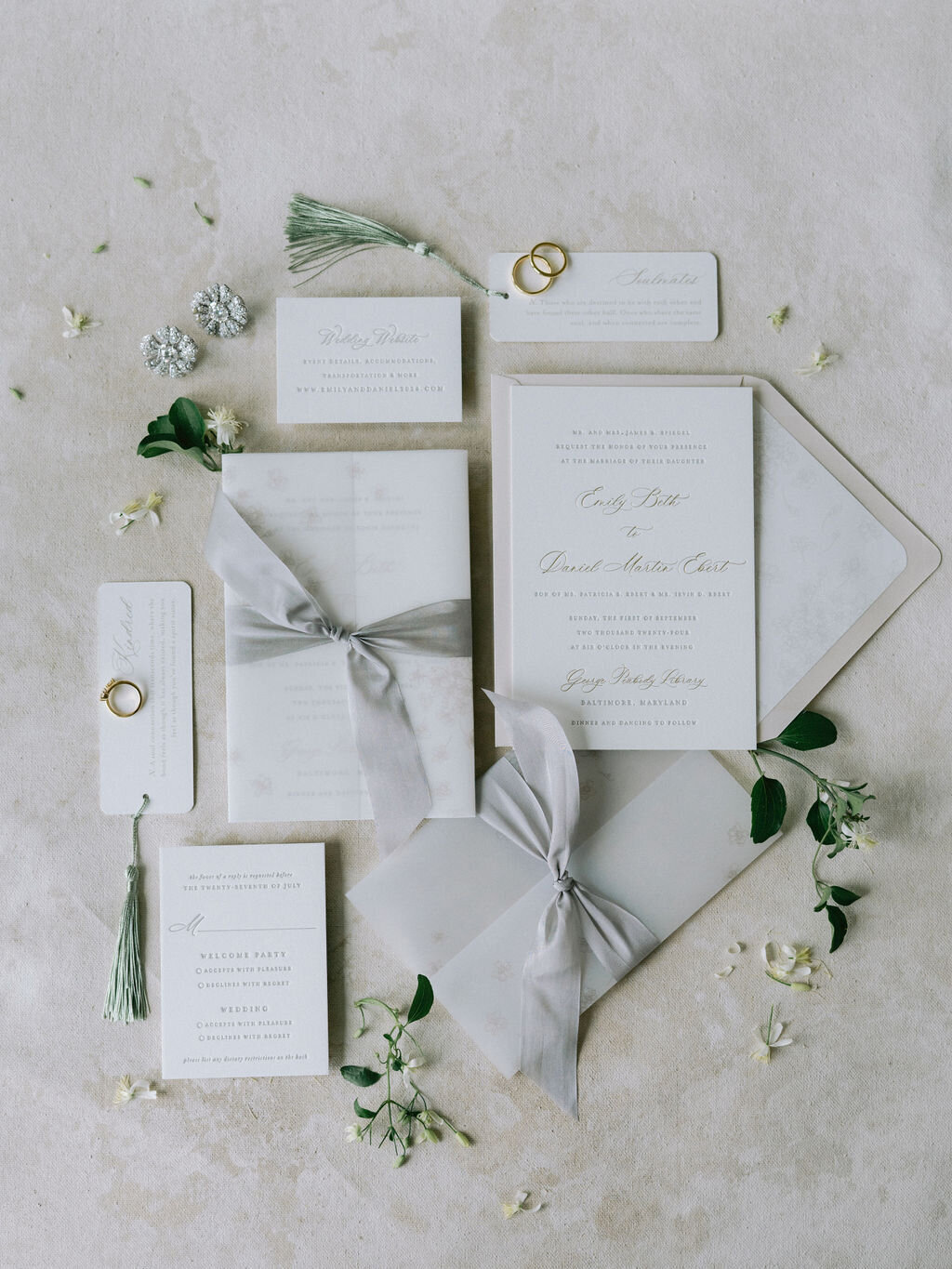 NikkiSanterre_EastCoastLuxuryWeddingPhotographer_PeabodyLibraryWeddingNouvelleEvents_Emily&Daniel-6