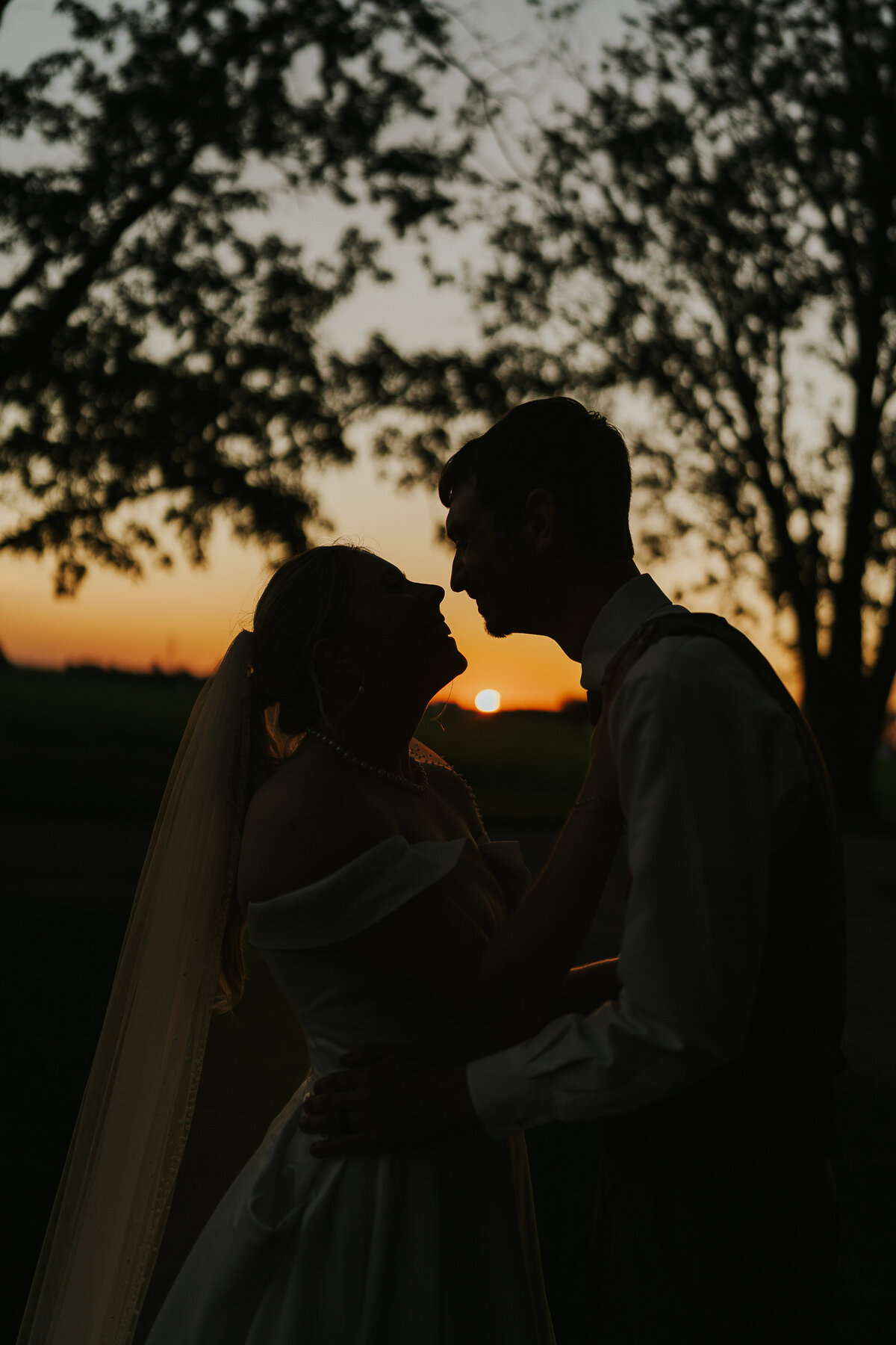 Mr. & Mrs. Lonsbury058