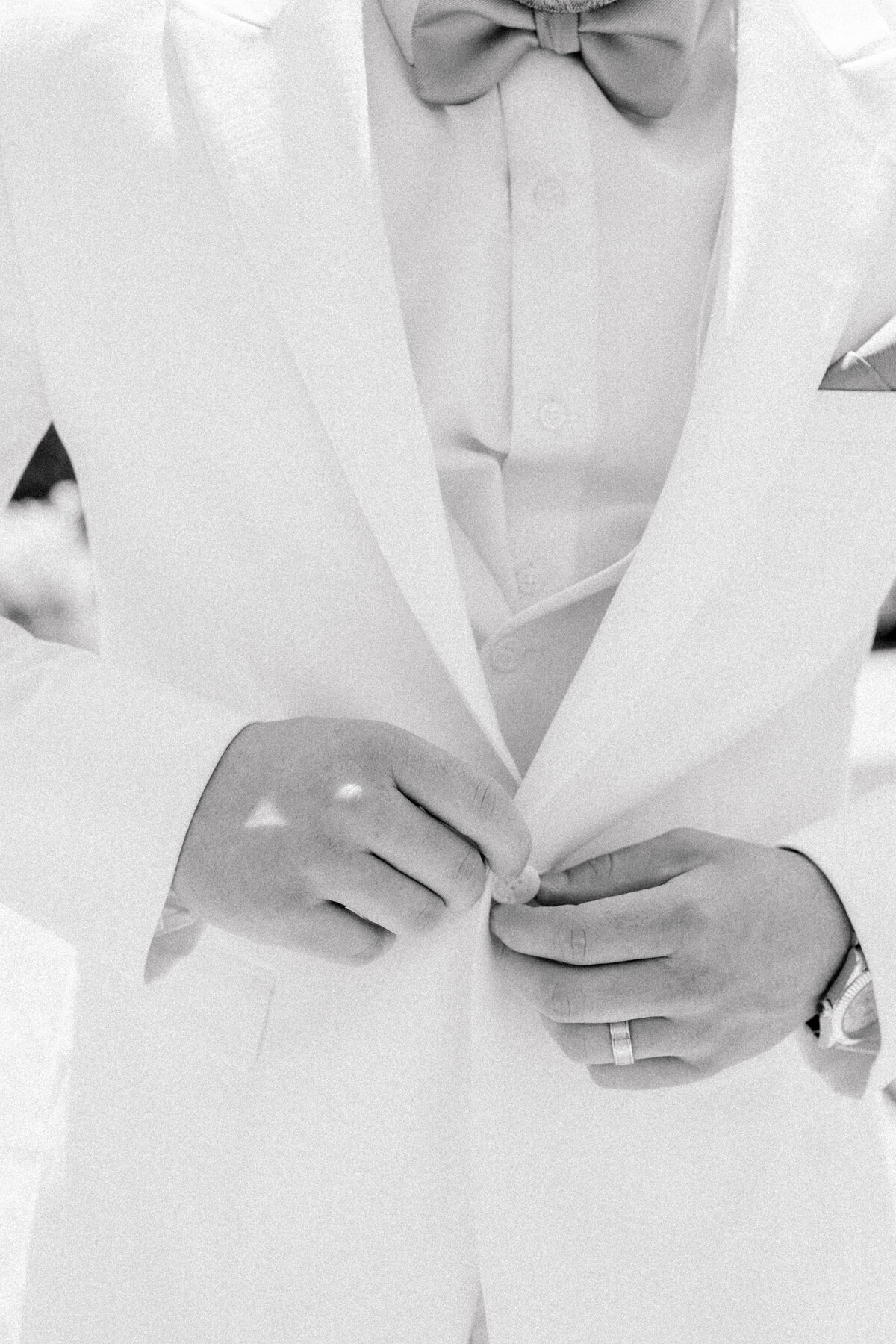 groom-getting-ready-ct-wedding