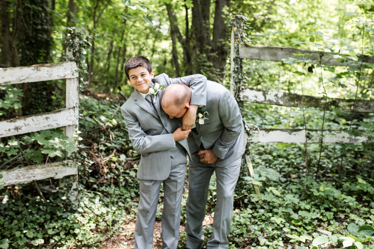 Amanda Souders Photography Fallen Tree Farm Wedding Photographer-56