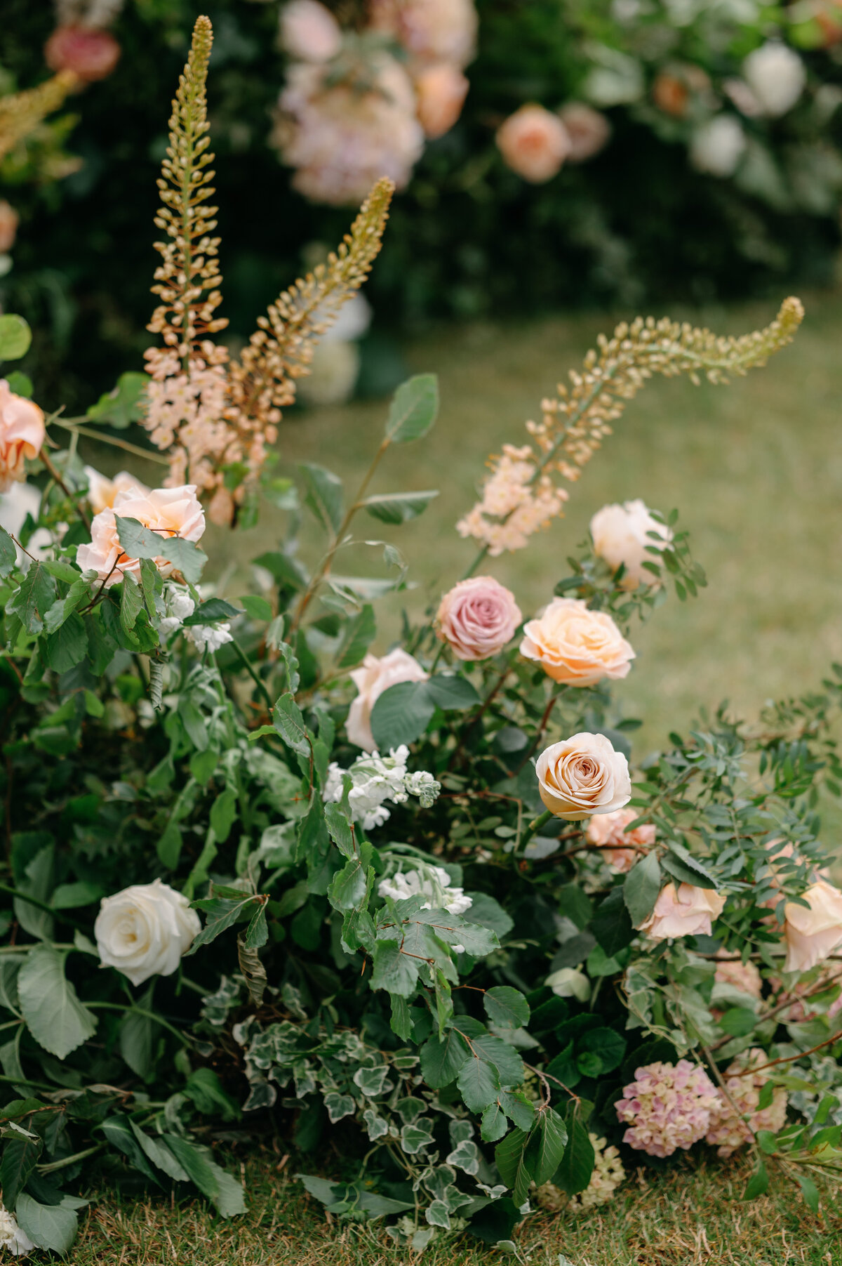 Carla&Will-108_Wizz & Wild Wedding Florals