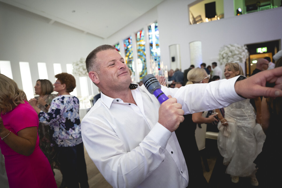 Groomsmen dancing