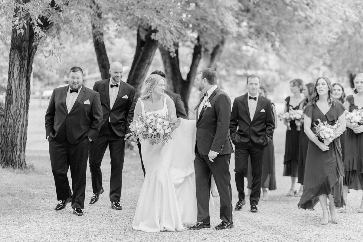 E+R_Rist_Canyon_Inn_Colorado_Wedding_by_Fine_Art_Wedding_Photographer_Diana_Coulter_Bridal_Party-4_websize