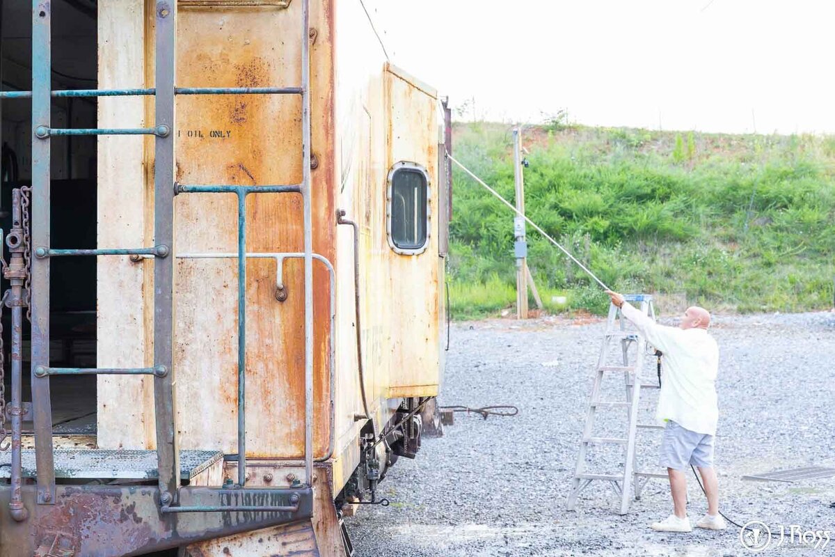 HISTORIC-RESTORATION-CABOOSE-BLOUNTVILLE-J.ROSS-11-2