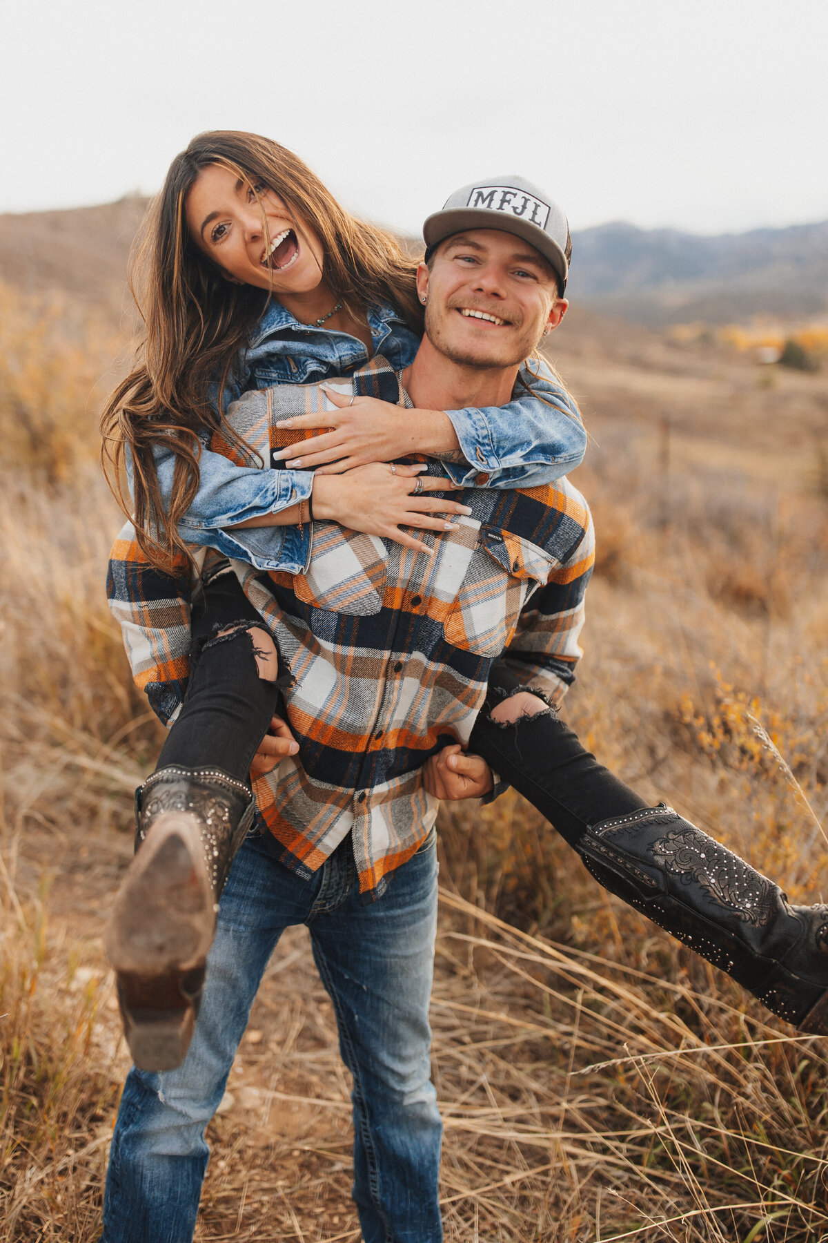 colorado-engagement-couples-session-photographer-bingham-hill-fort-collins-fall-16