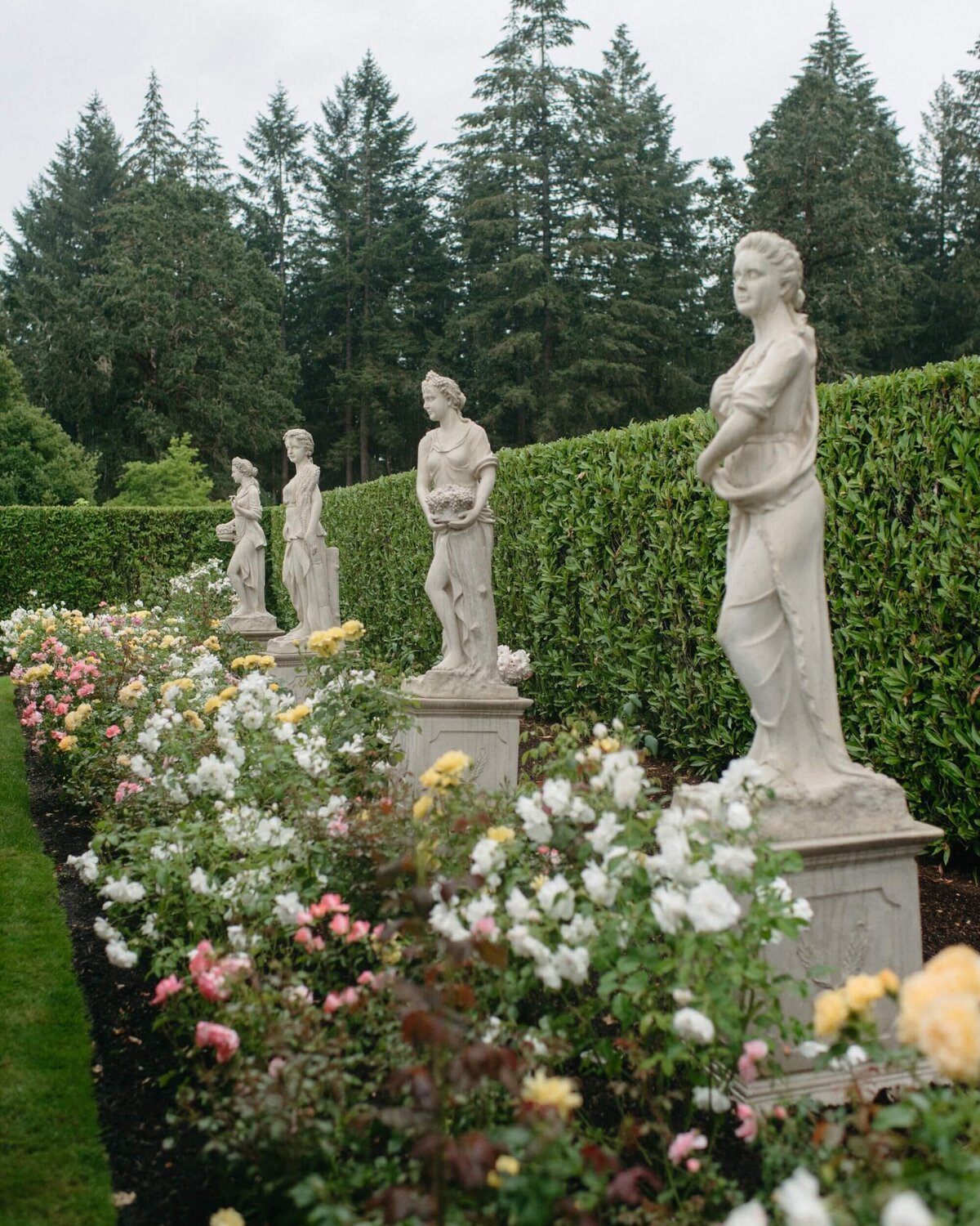 rachel-dale-photography-beautiful-garden-statues