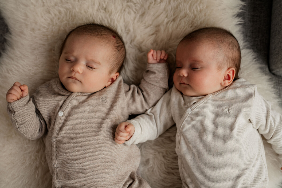 Twins-22