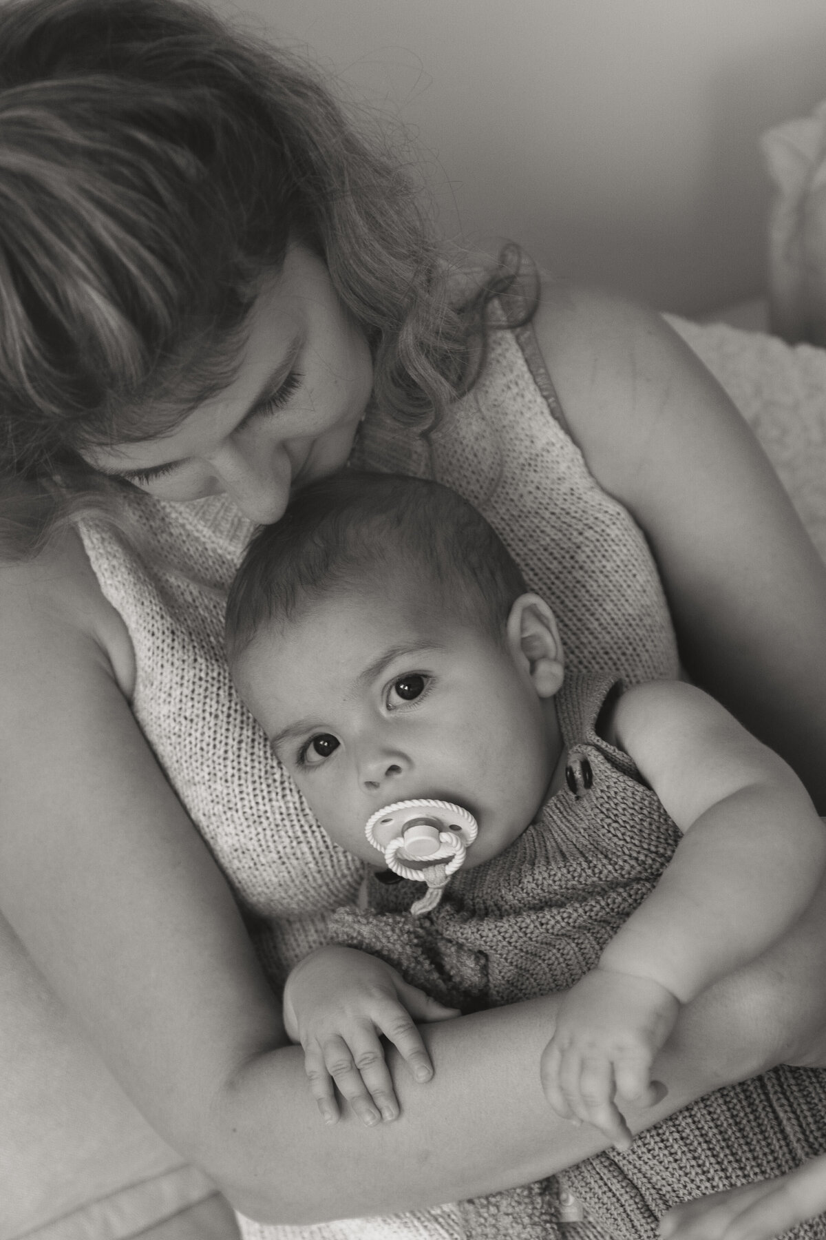 newborn fotograaf - gezinsfotograaf - zwangerschapsfotografie - videograaf - Sint-Niklaas - Pictures by Jess - Mama en baby shoot - borstvoeding