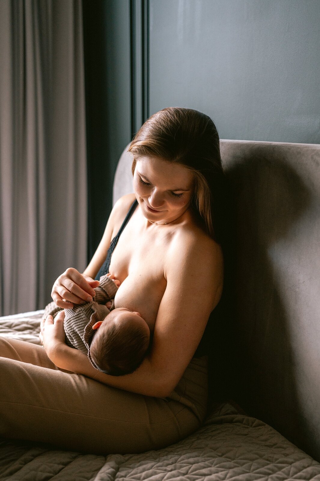 newbornshoot-noordwijkerhout-baby-in-mandje