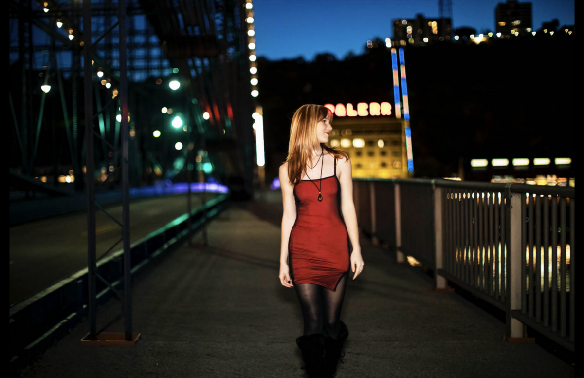 smithfield-bridge-at-night-senior-portrait