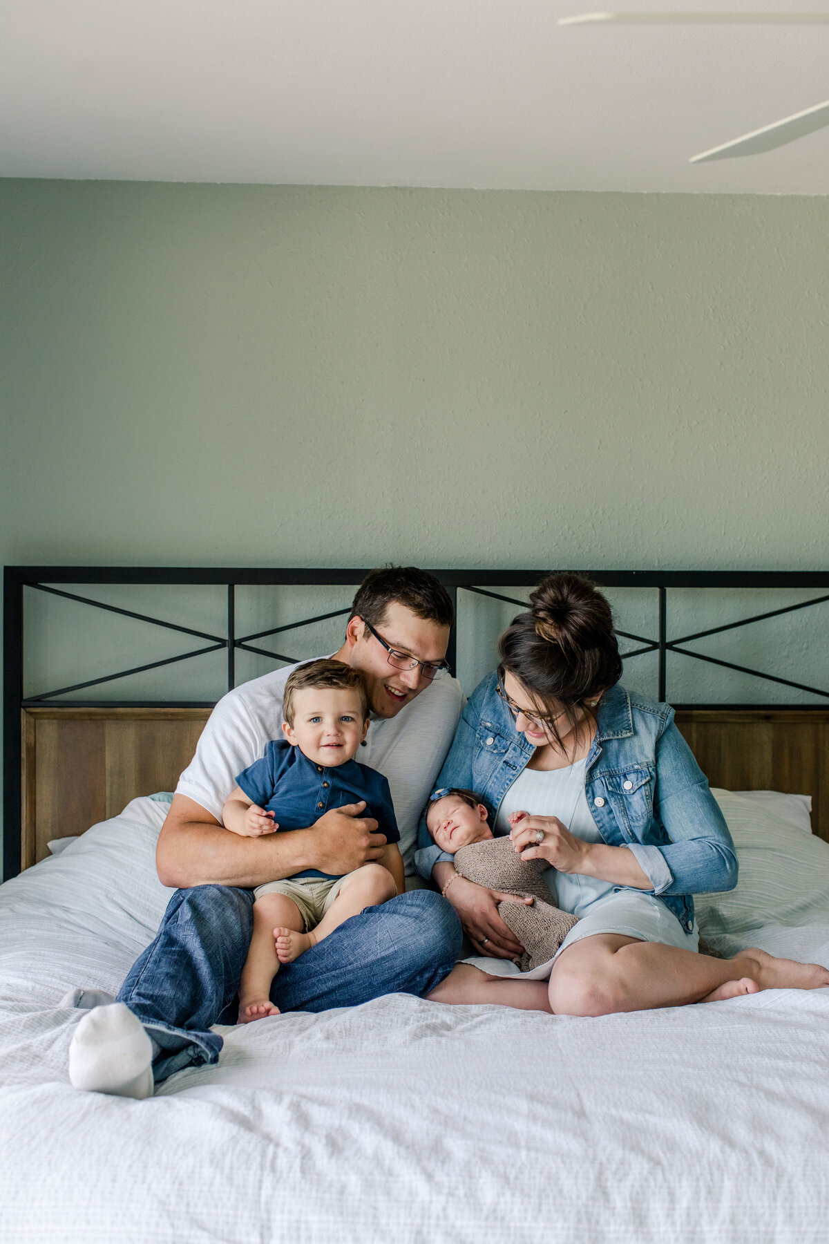 Newborn Photos - Color (24 of 100)