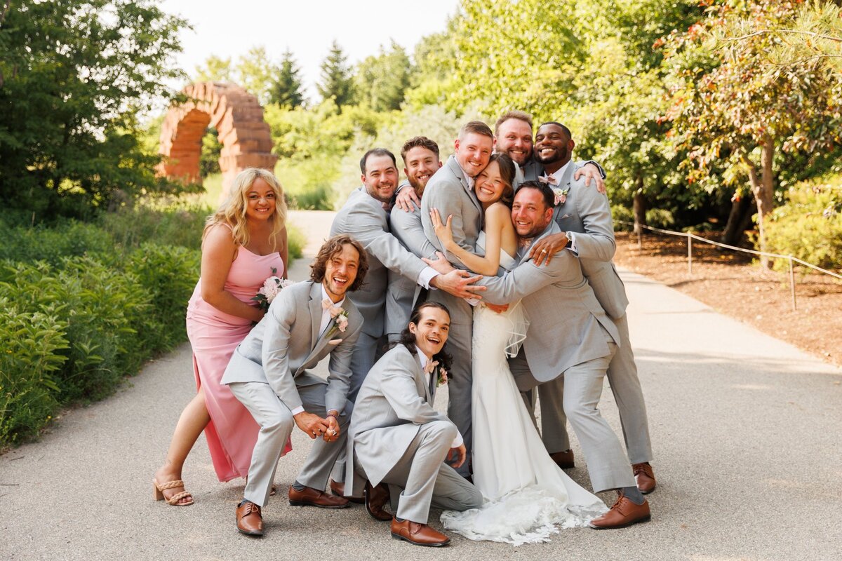 24-grand-rapids-frederik-meijer-garden-wedding