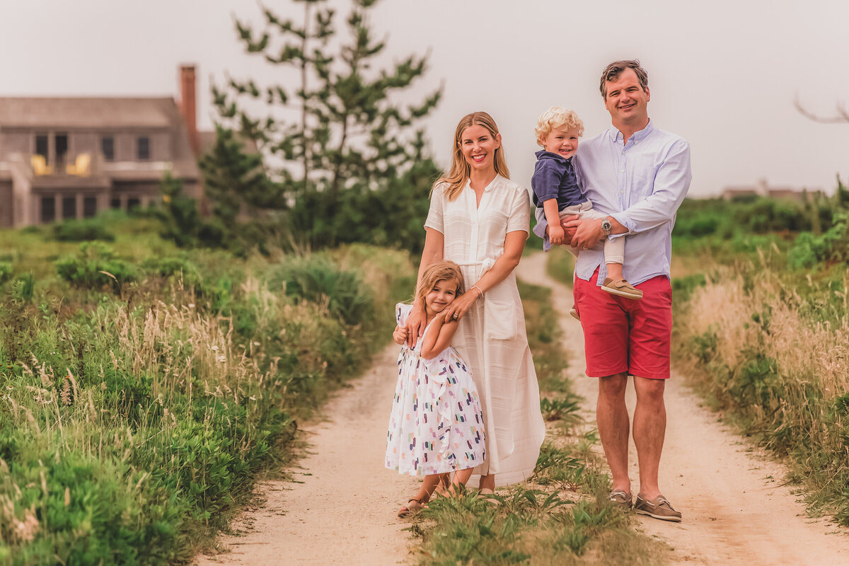 Nantucket Wedding Photographer Katie Kaizer Photography Journalistic Wedding Engagement Photography  FamilyPortraitPortfolio_007_KatieKaizerPhotography