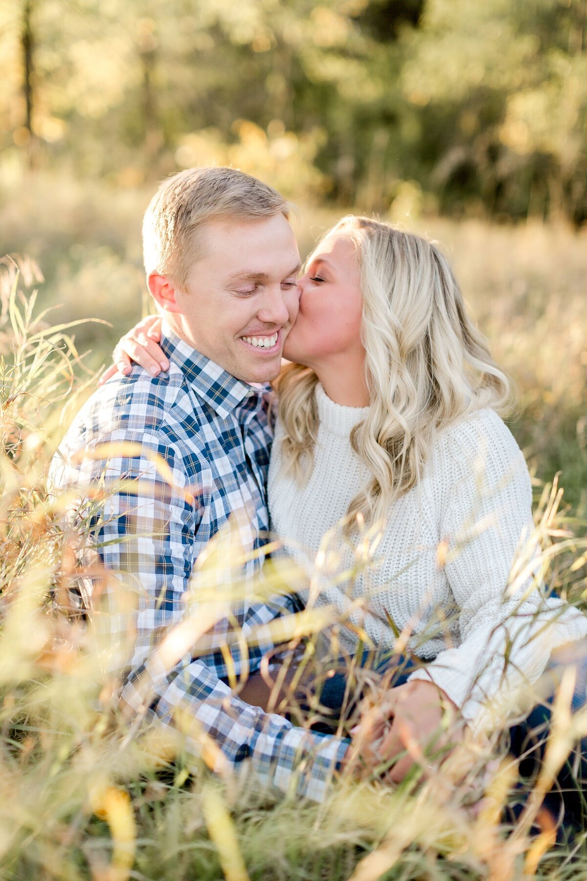 twin-cities-mn-engagement-photographer-alexandra-robyn_0010