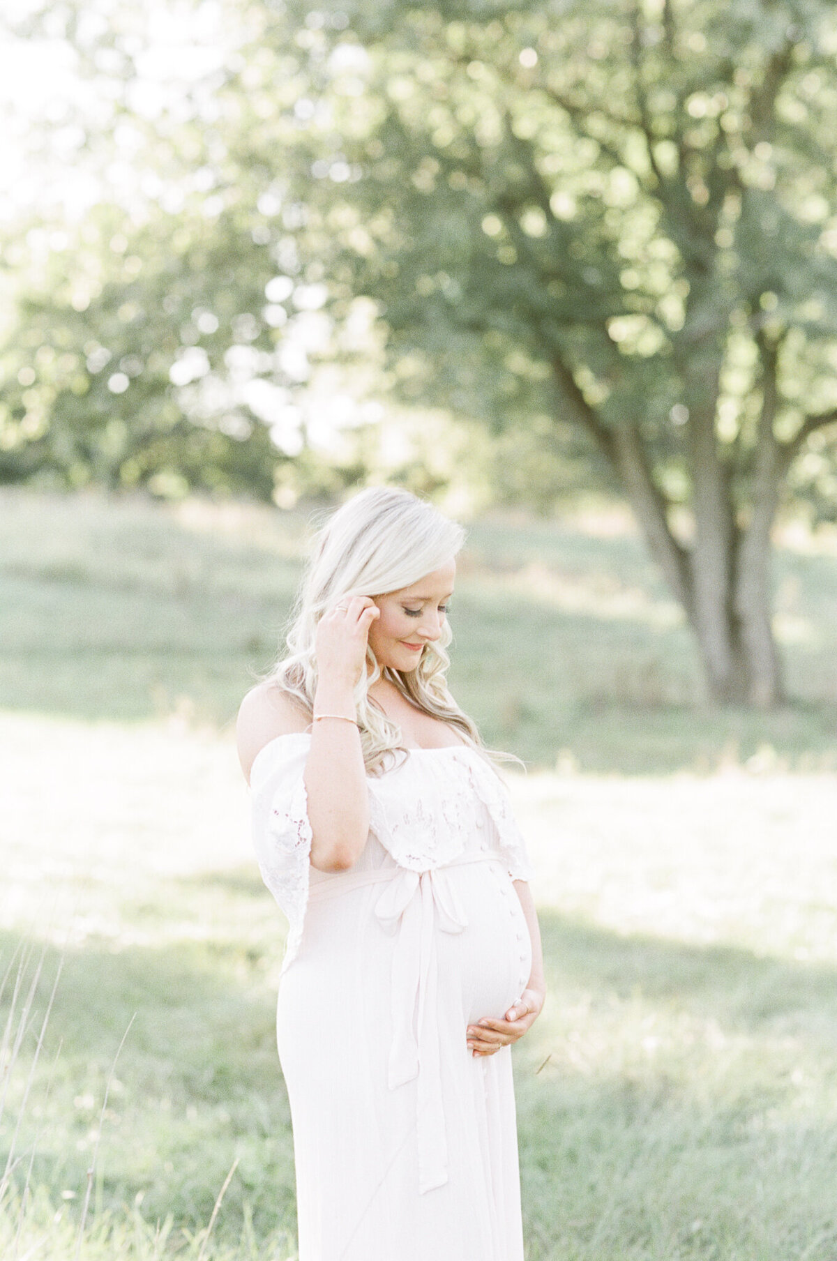 Best Maternity Photographer in Hudson Ohio