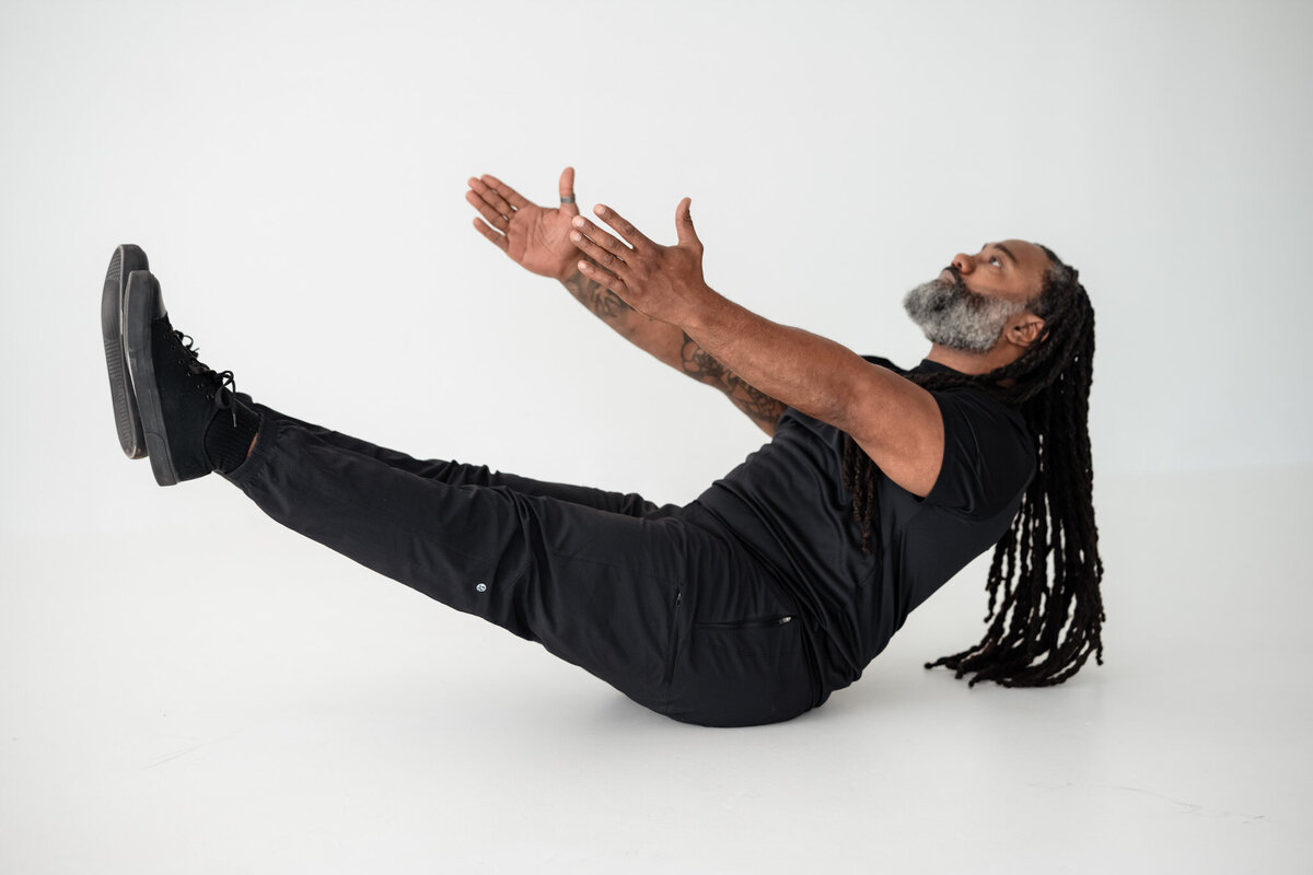 jeffs-gym-team-with-workout-equipment-studio