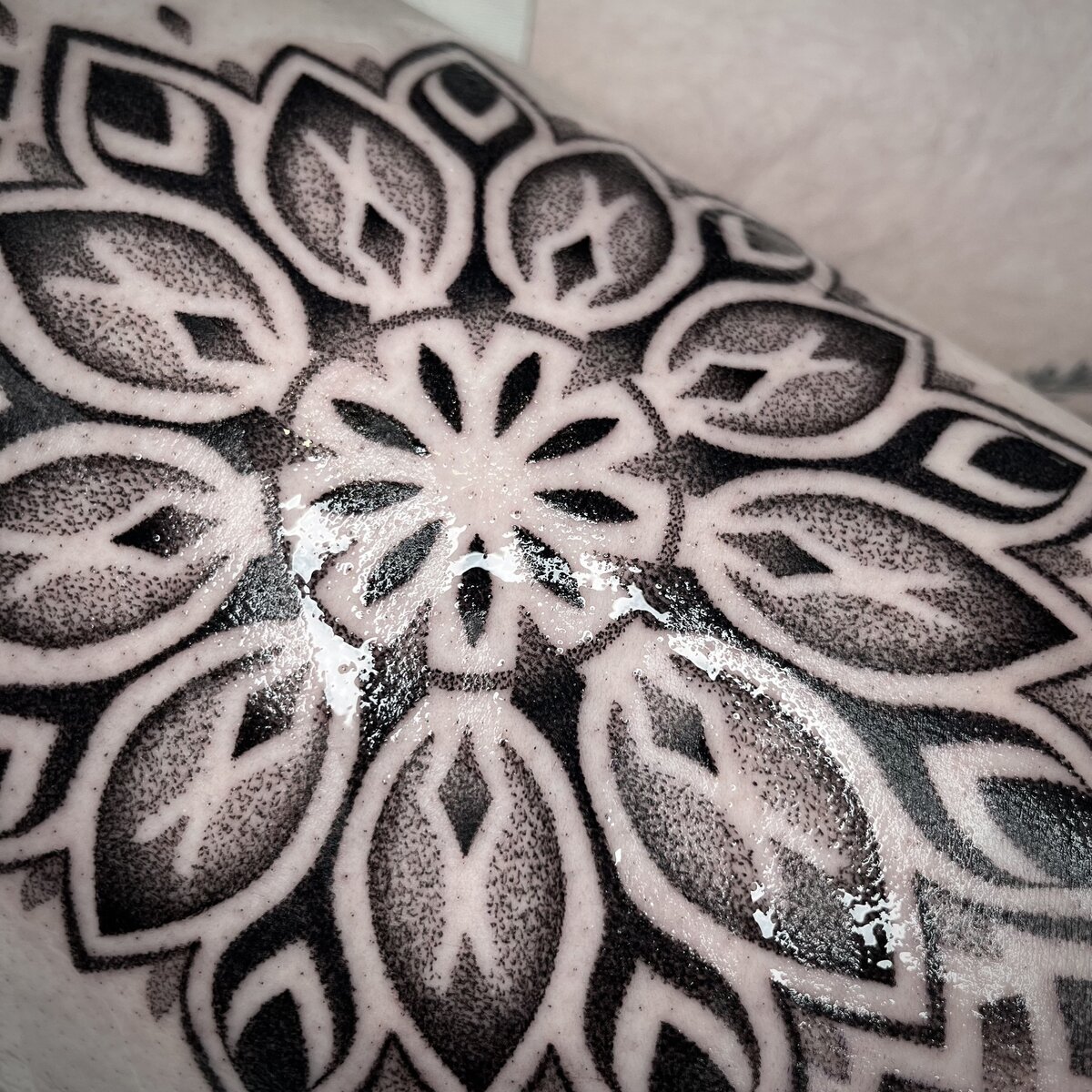 mandala-tattoo-artist