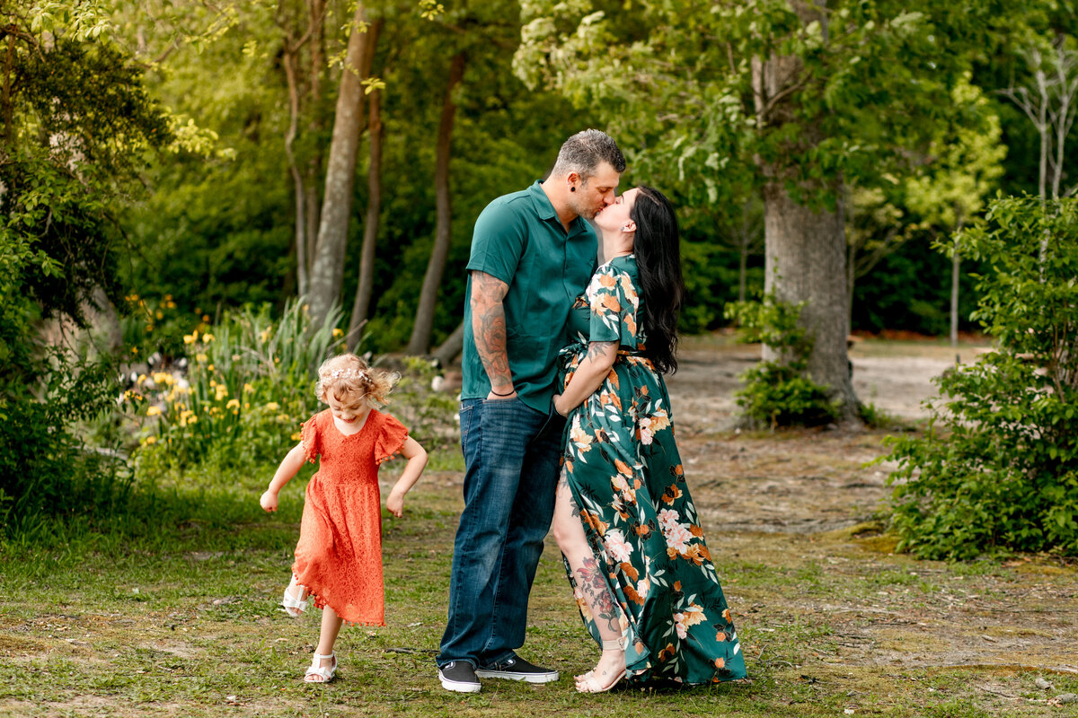 Family-Maternity-Green dress-Spring