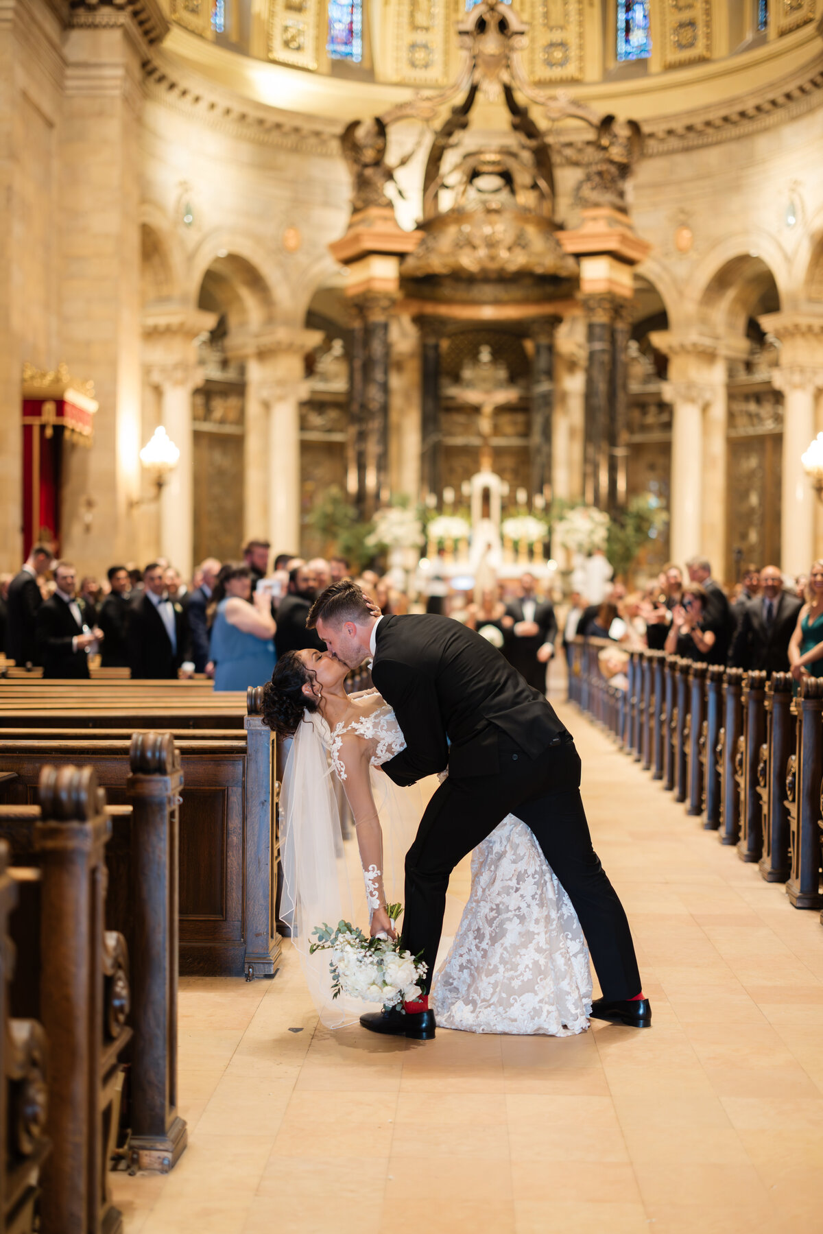 St.-Paul-Cathedral-Wedding-Clever-Disarray-31