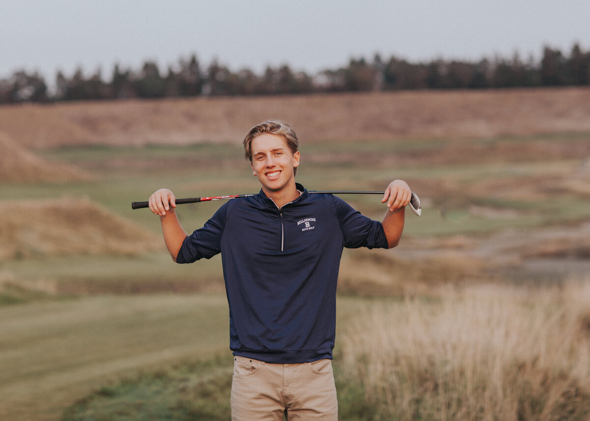 golf-senior-portrait-boy