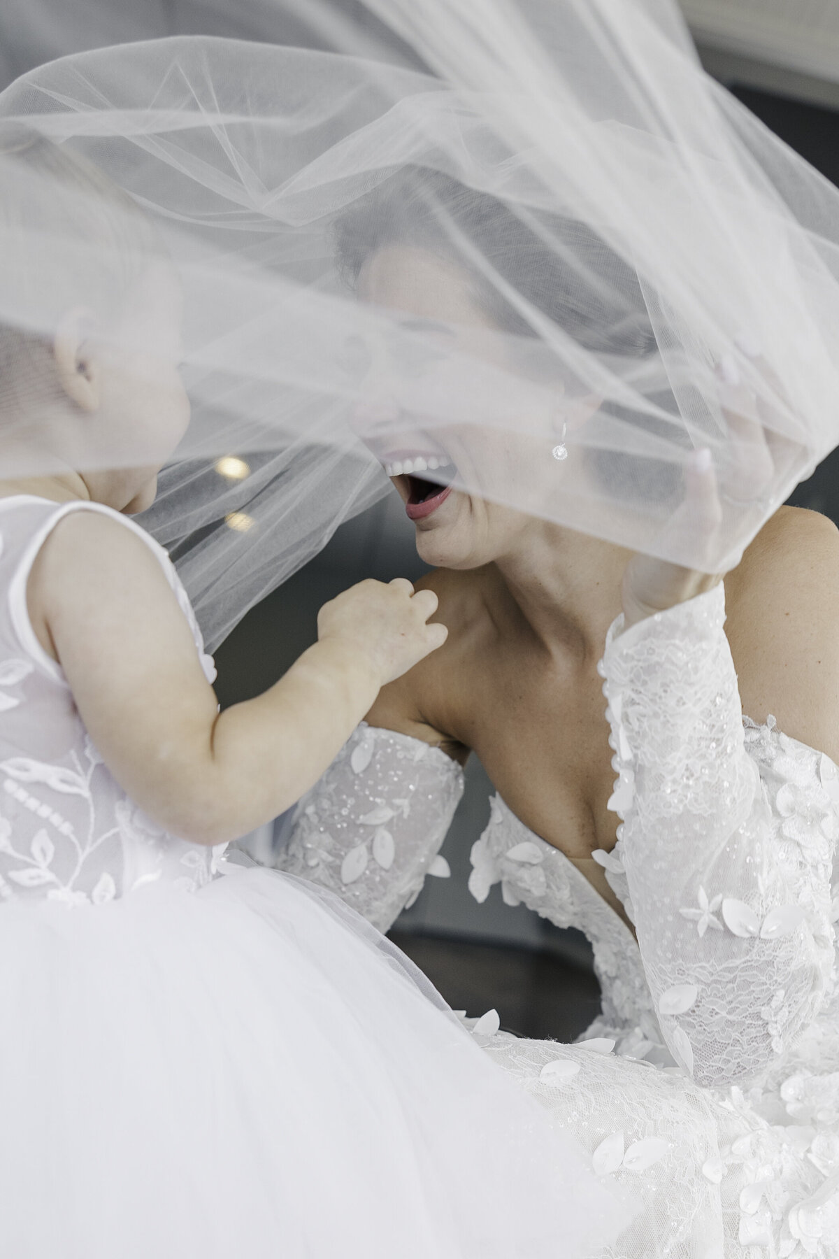 Jennifer Kamen Photography Minneapolis St. Paul Minnesota Tampa Florida Destination Wedding Engagement Lifestyle Newborn Family Photographer JenniferKamenPhotography1-126