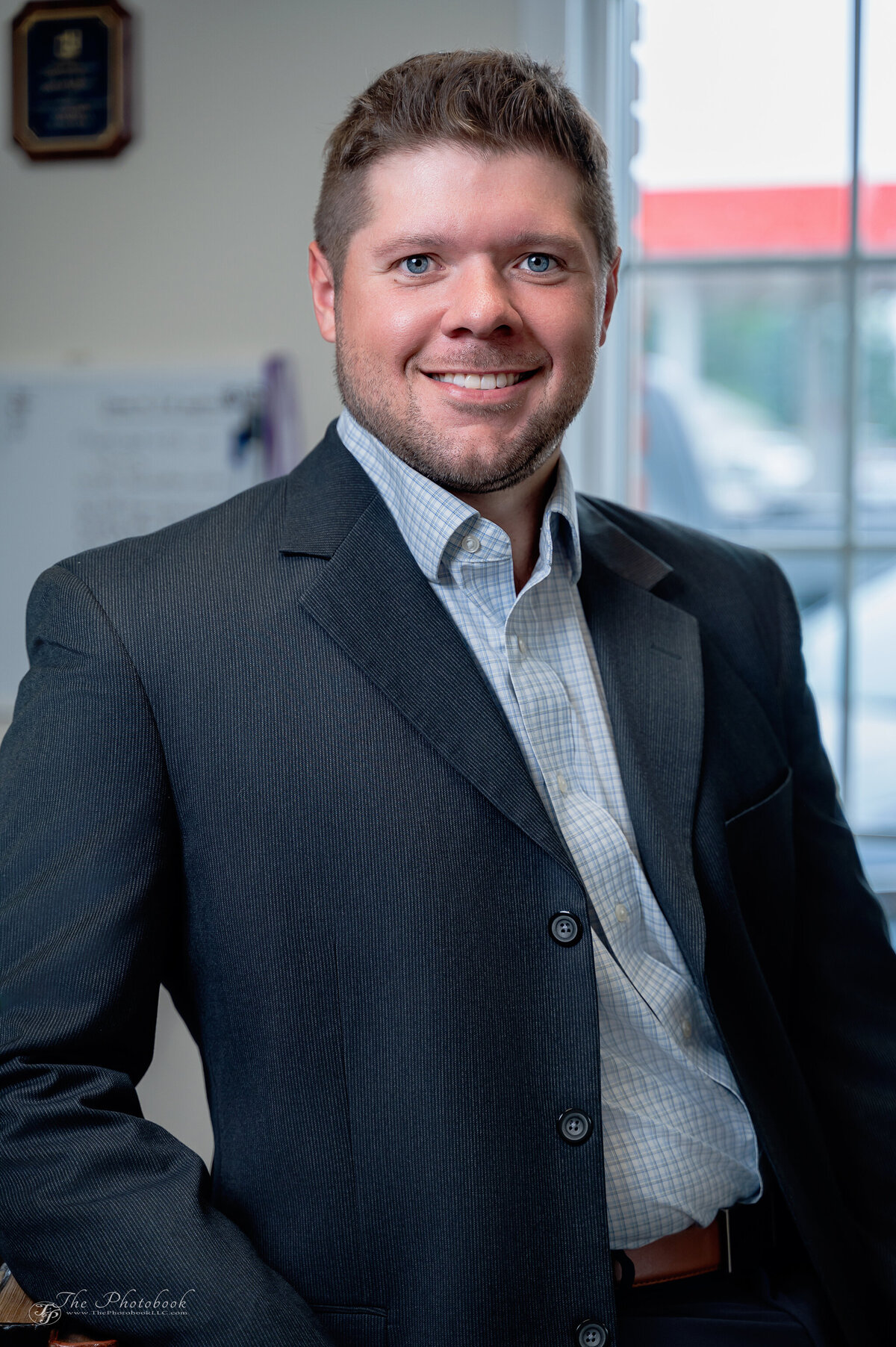 Boes-28-Headshot-Branding-Business-Professional-Michigan Photographer