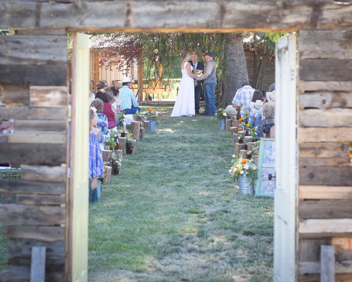 rustic-wyoming-wedding-venue-bartlett_2