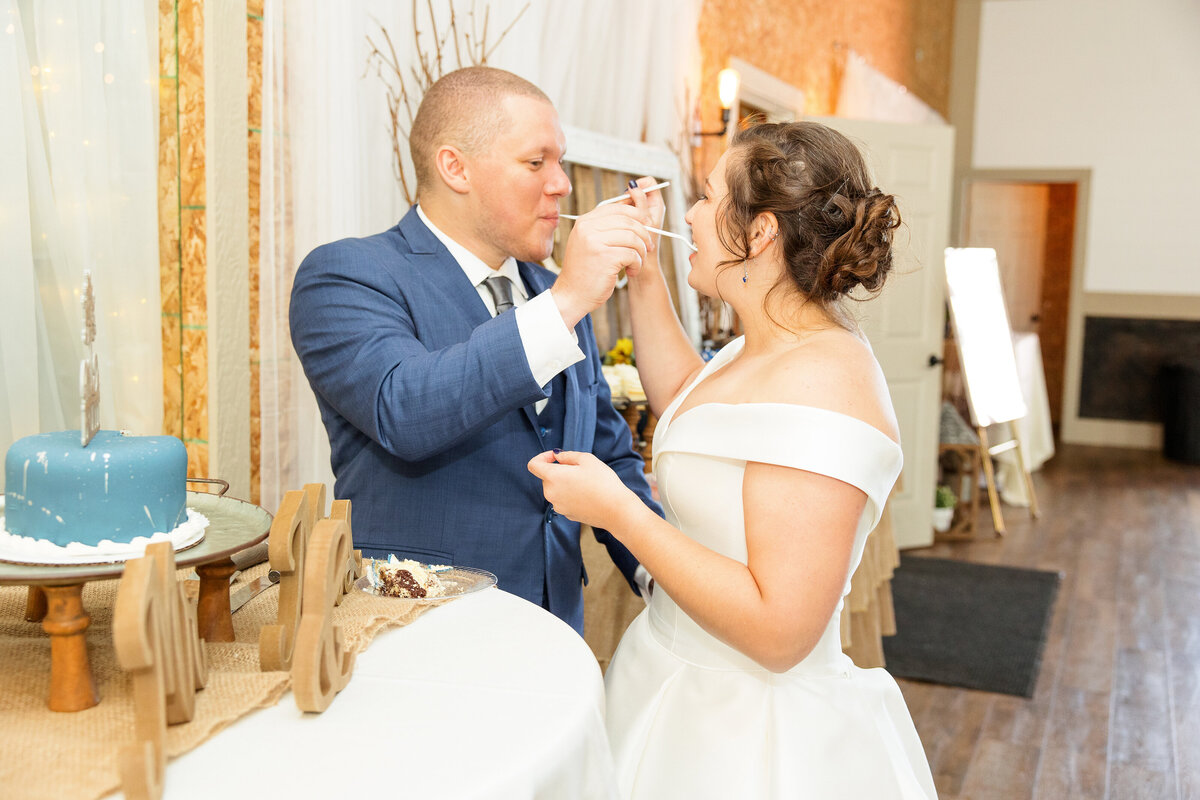 michigan-barn-wedding-reception-sydney-madison-photography