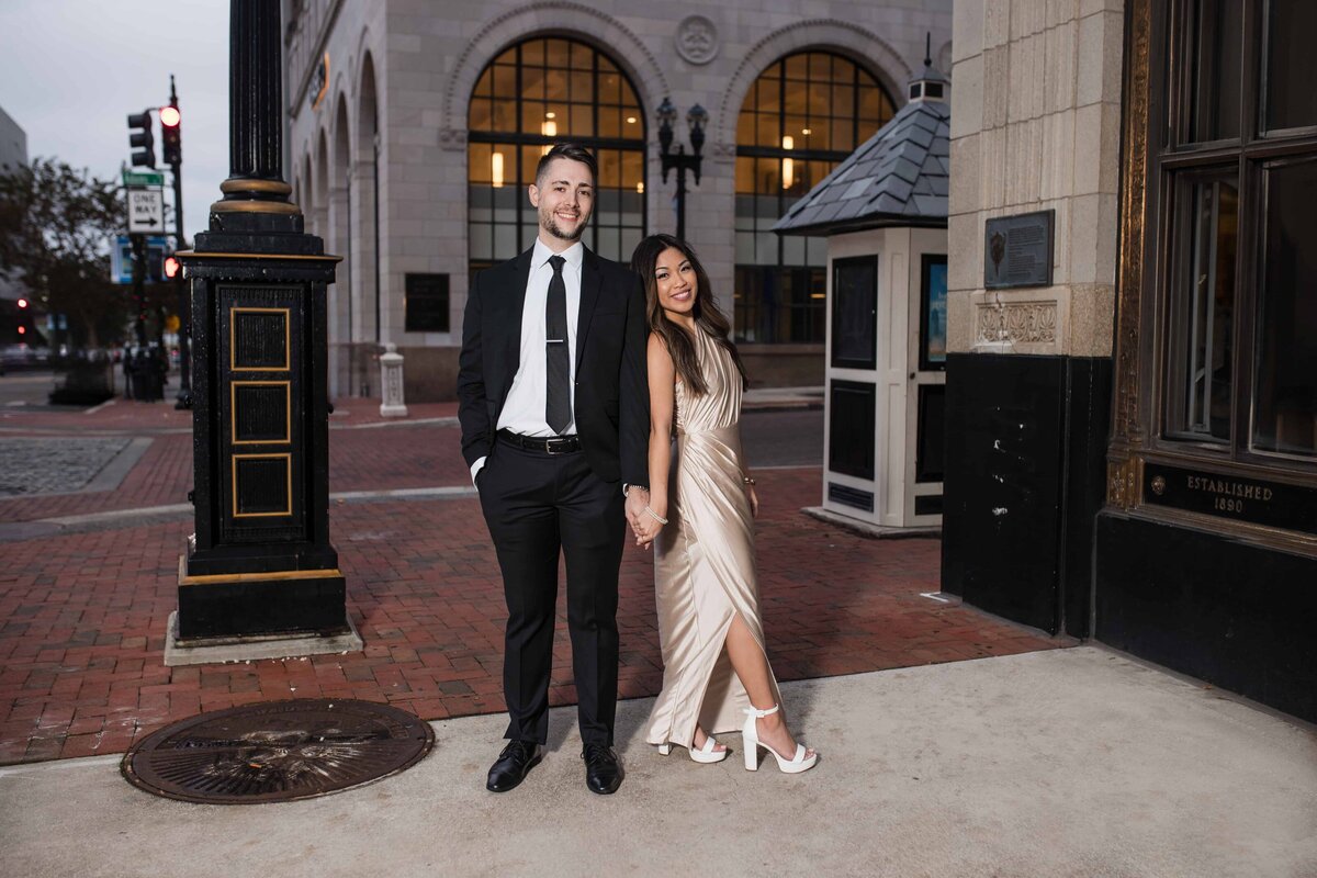 Engagement Photo session in Downtown Jacksonville by Phavy Photography Jacksonville Wedding Photographer-22