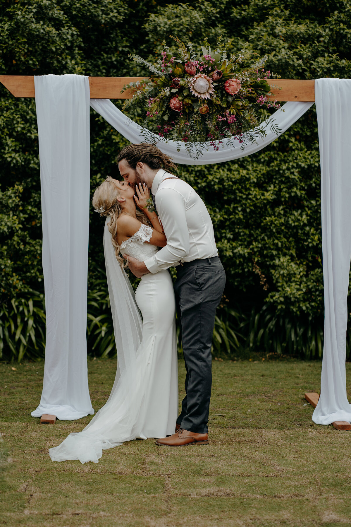 Eliza and Luke's big day by wedding photographer Mornington, Jake Grinde.