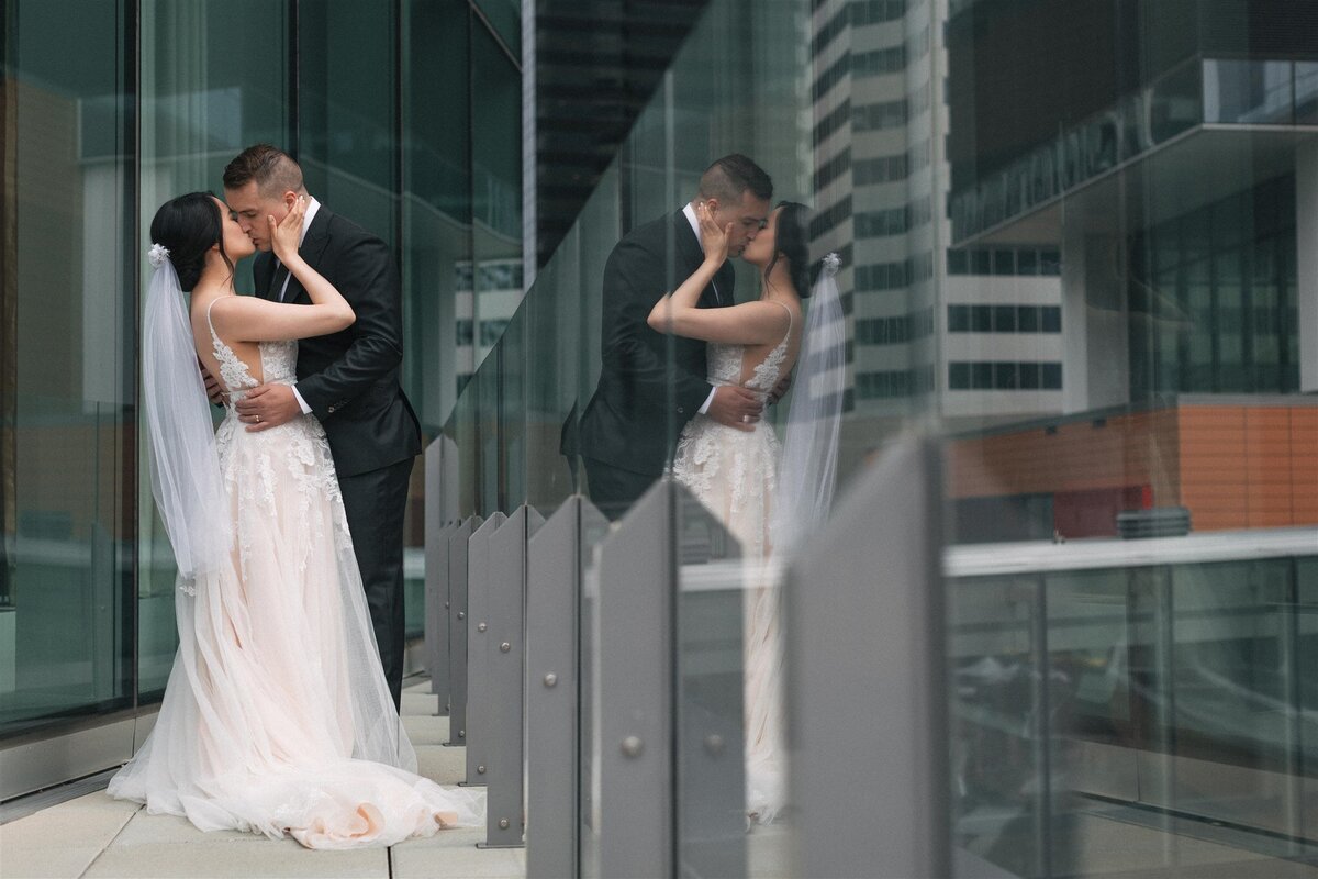 JW Marriott reflection wedding couple