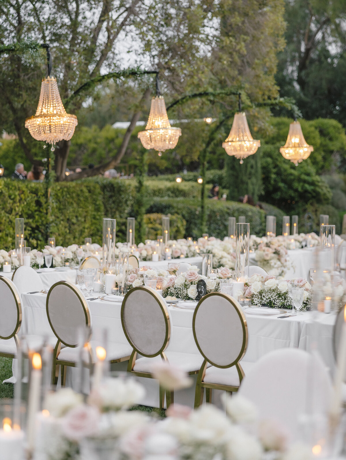 Teasers_OliviaandAlex_Hummingbird-Nest-Ranch_Taylor-Kinzie-Photography-329