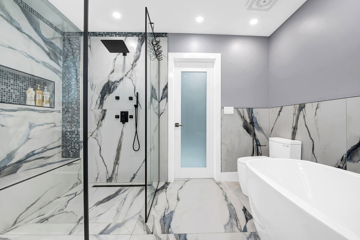 Bathroom 1 (2)
