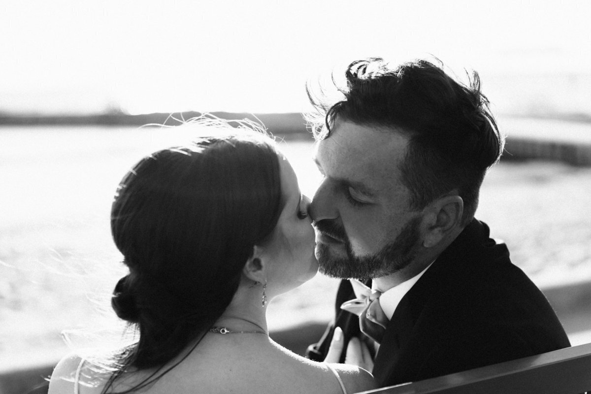 elopement-photography-austin-texas-yacht-club_0232