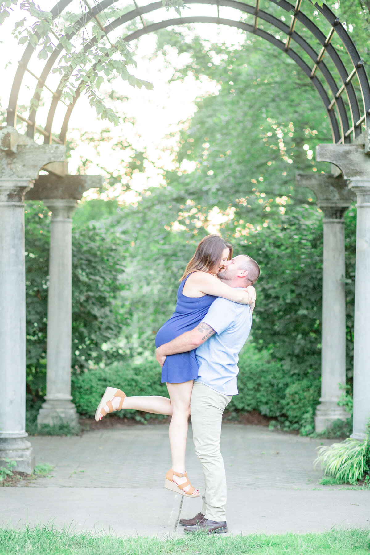 Engagement-photos-in-Indiana-Bethany-Lane-Photography-2