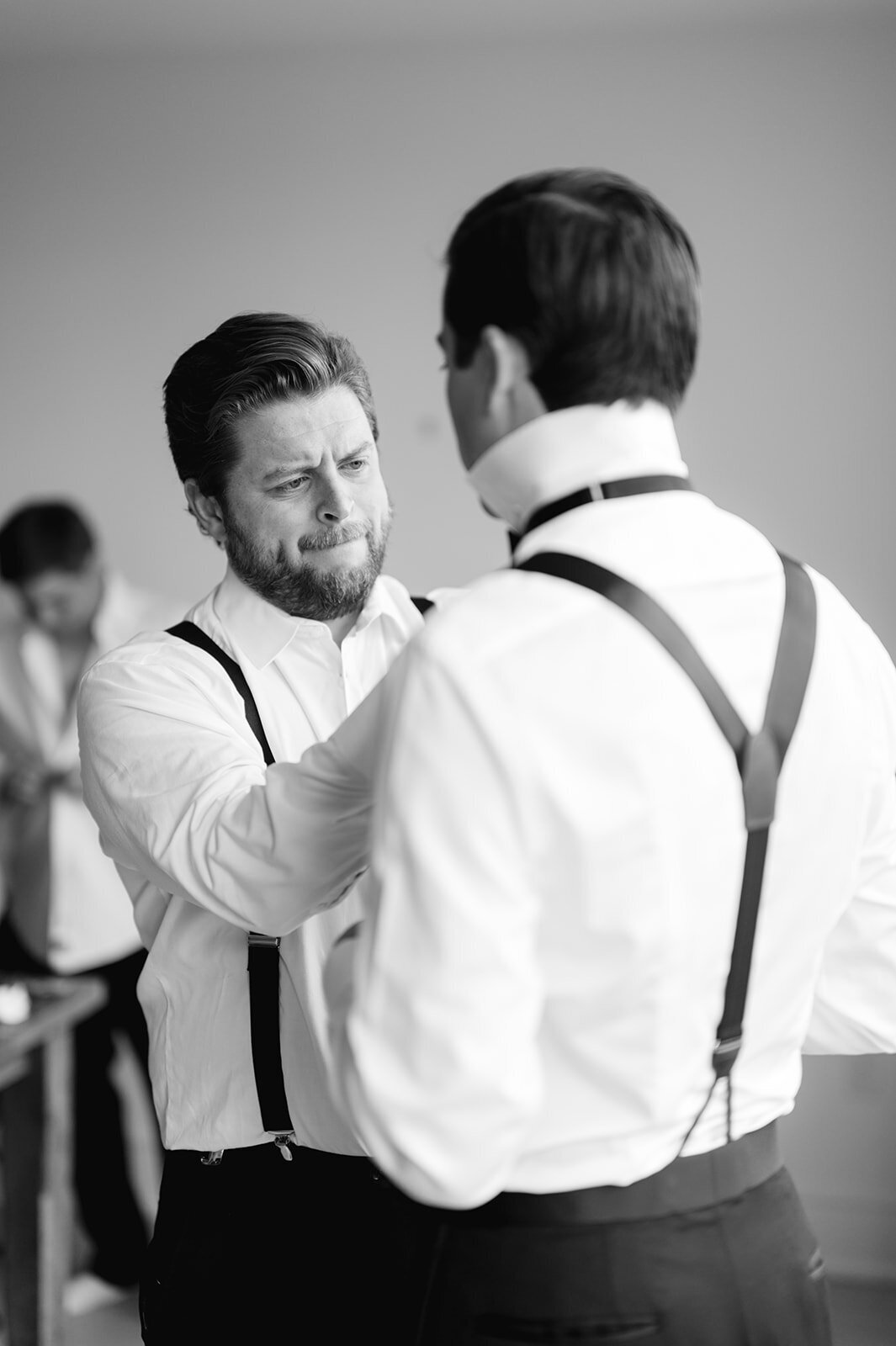 GROOM_GETTING_READY_404_websize