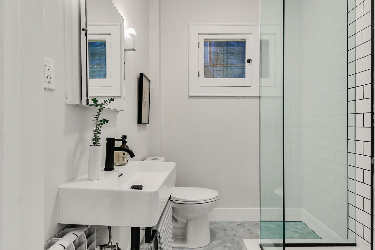51-web-or-mls-44_001_Bathroom