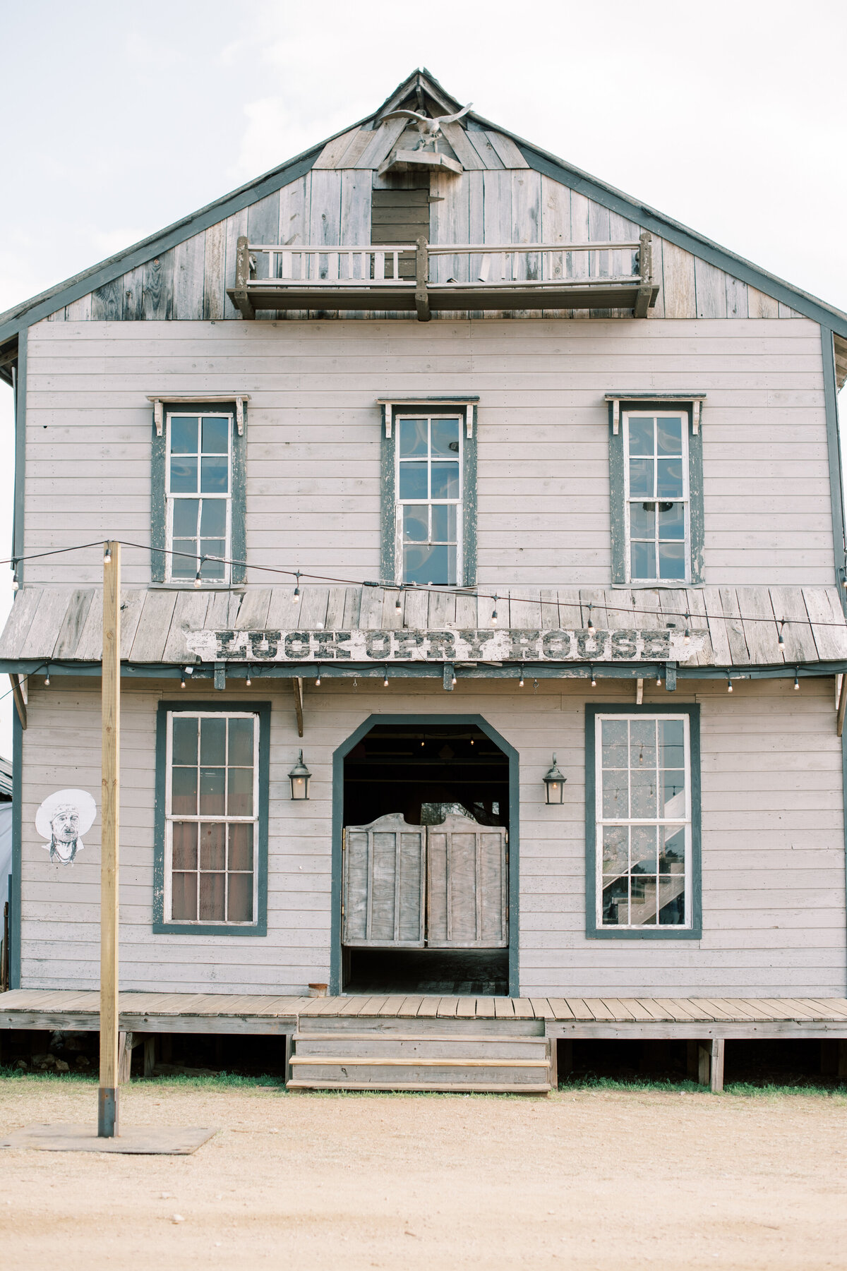 luck ranch-luck-ranch-spicewood-texas-willie-nelson-wedding-tonya-volk-photography-54